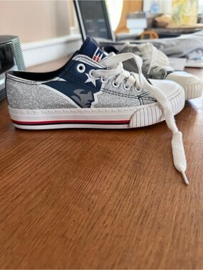 Women’s Navy and Silver Glitter Low-Top Athletic Sneakers